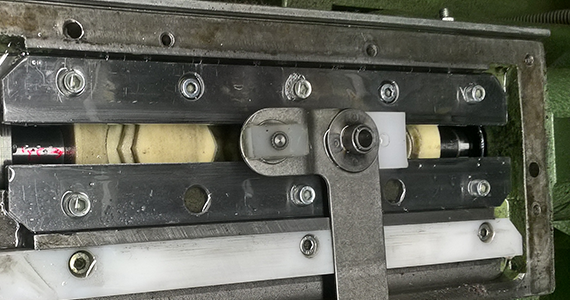 Spindel ulir-silang cetak 3D dalam mesin winding