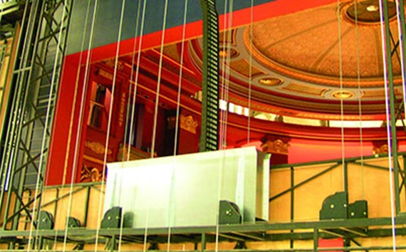 Sistem zig-zag di portal panggung