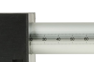 Sumbu tabung tunggal dengan skala pengukuran