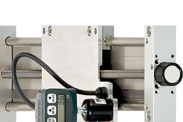 Unit linear drylin SLWM dengan penggerak lead screw dan sistem pengukuran digital dari igus