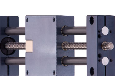 Sistem linear SHT drylin dengan penggerak lead screw