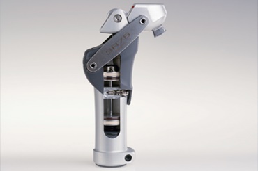 Prostesis sendi lutut dengan iglidur piston rings oleh Otto Bock HealthCare GmbH